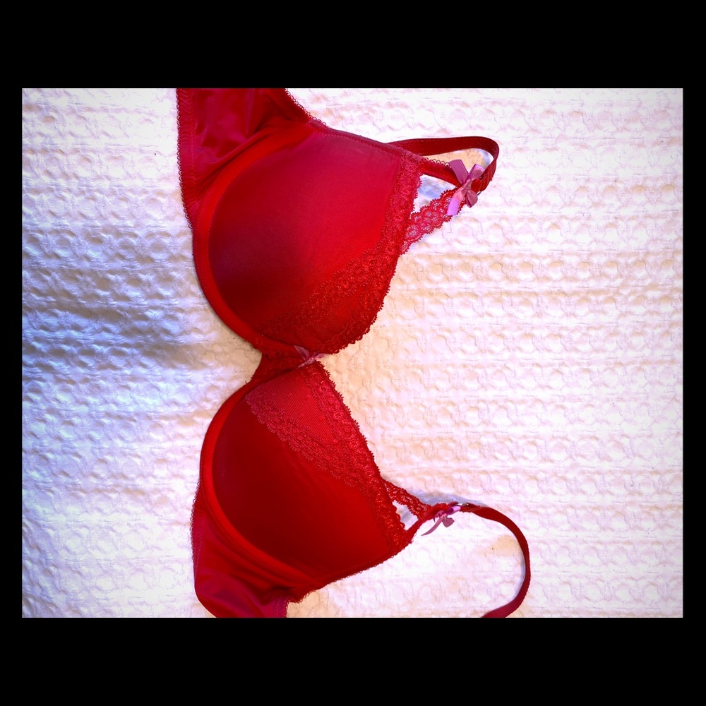 Victoria’s Secret dream angels uplift demi bra
